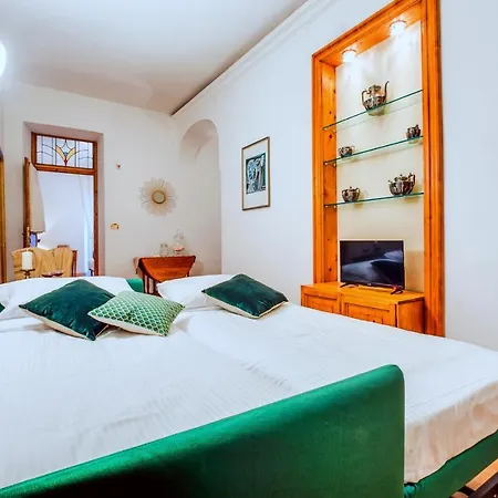 Lovely And Spacious 2 Bed Flat In A Great Area * Rome