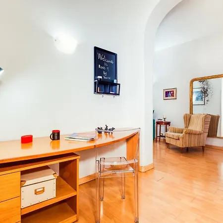Apartment Lovely And Spacious 2 Bed Flat In A Great Area *