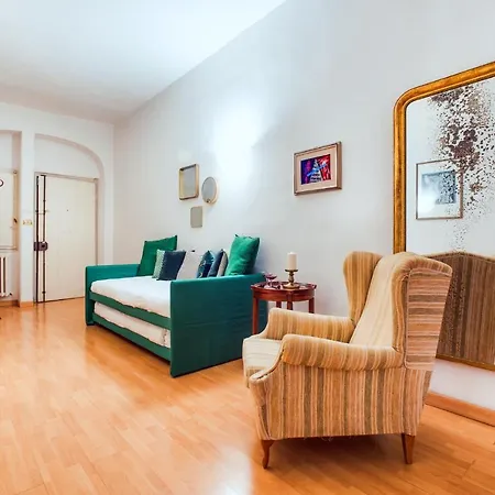 Apartment Lovely And Spacious 2 Bed Flat In A Great Area *