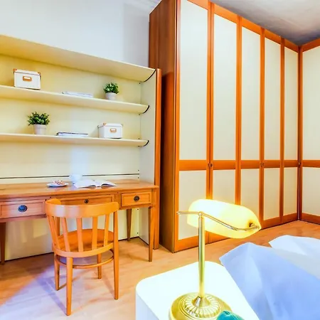Lovely And Spacious 2 Bed Flat In A Great Area *